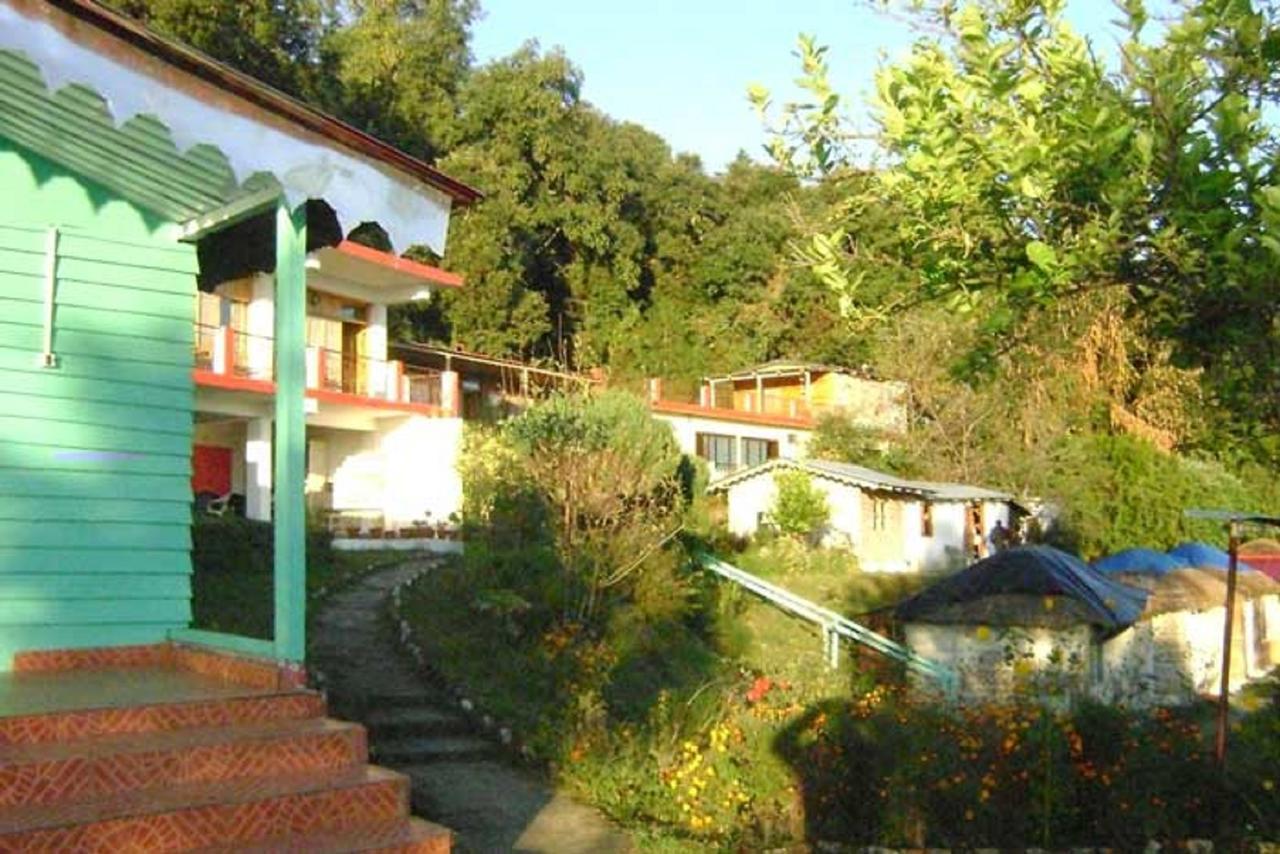 Adb Rooms Blossom Resort Kausani Exterior photo